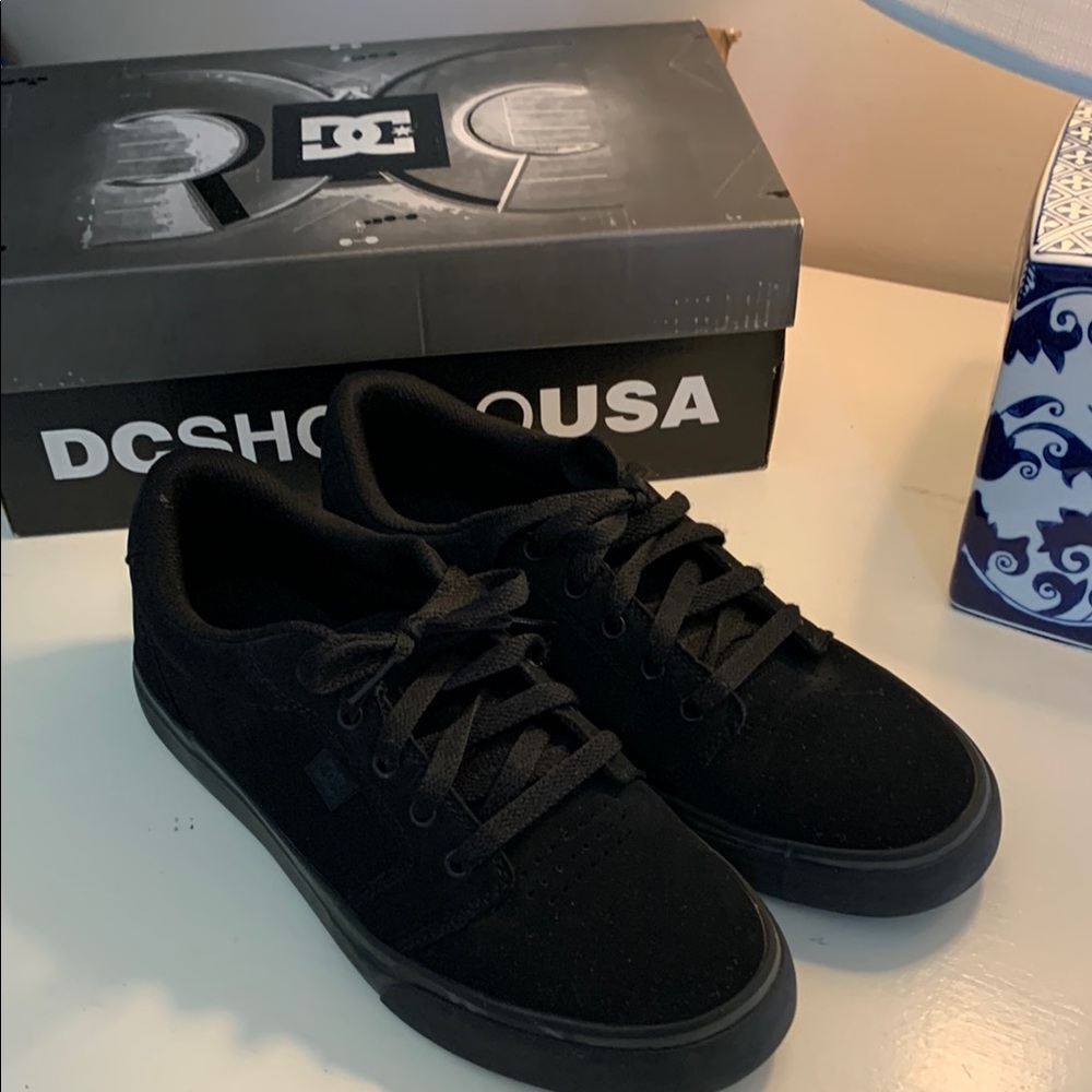 DC Black Skate Shoes